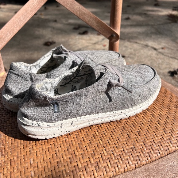 Hey Dudes Wendy shoes - Picture 3 of 4